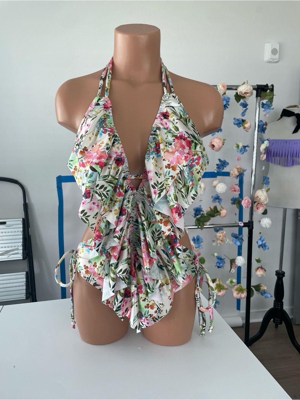 Ruffled Floral Halter One-Piece Swimsuit - Pink & Green - Picture 5 of 17
